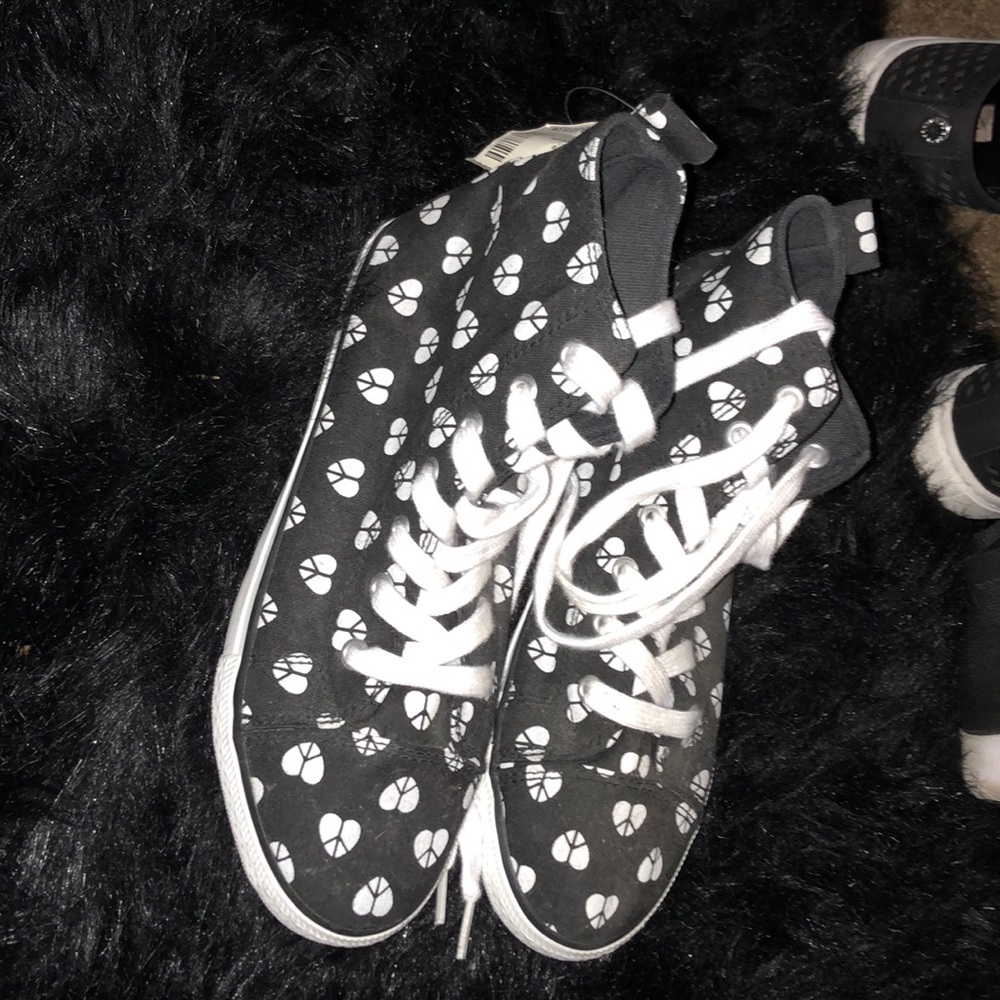 Heart peace sign sneakers